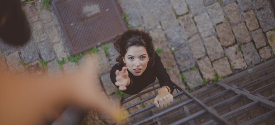 چالشهای امنیتی مدرن برای تولیدکنندگان محتوا و راه رهایی از این چالشها 39 راهحلهای پیشرفته VidProtect مدل پنج نیروی رقابتی پورتر چیست؟