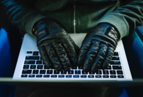 خلاصه کامل کتاب "Hacking: The Art of Exploitation" در 11 فصل 27 خلاصه کامل کتاب "Hacking: The Art of Exploitation" در 11 فصل